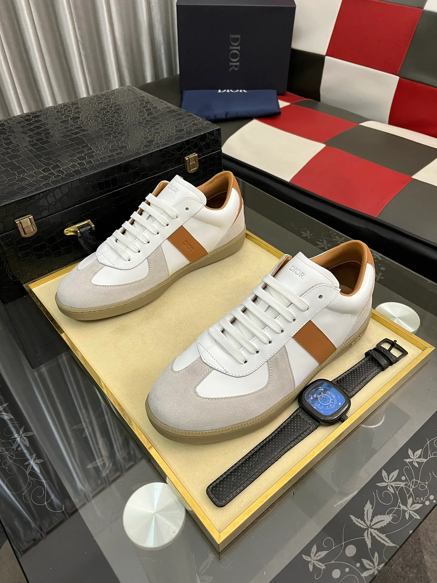 Men's shoes💰380⌚️⌚️[Dior] Dior's new men's genuine leather casual shoes, the highest version on the market, any comparison is welcome🆚! The original leather has excellent texture and is super high-end! Fetal sheep net lining imported from Italy, removable pad! Luxurious materials and fine workmanship, highly recommended! Code number: 38-44
